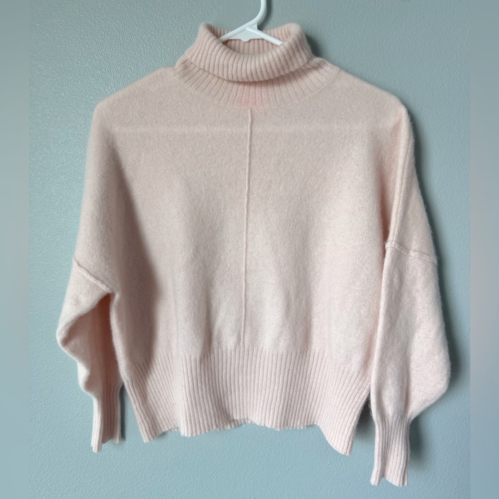 Crush. Cashmere light pink 100% cashmere dolman sleeve turtleneck sweater sz 2 M